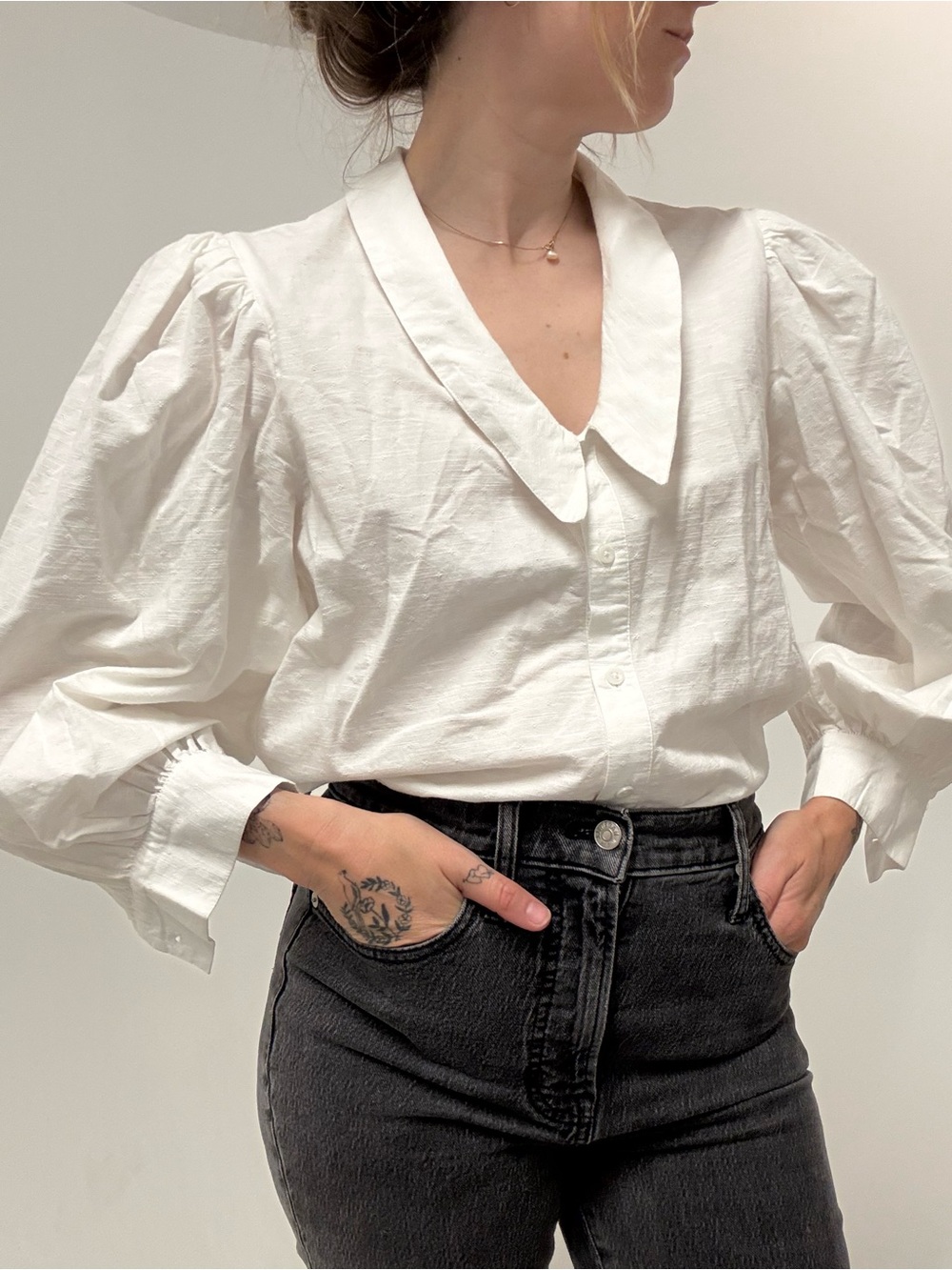 White Puff Sleeve Button-Up Blouse Peter Pan sailor collar